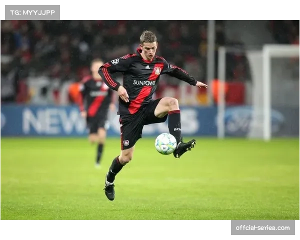 官方：沃尔夫斯堡后卫拉克鲁瓦因膝伤确认赛季报销